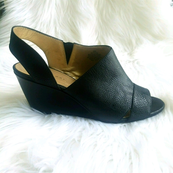 Bandolino Shoes - Bandolino Thina Open Toe Wedges in Black Size 9Med